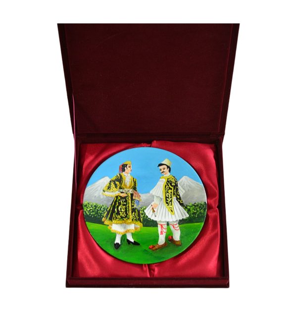 Pjatë dekorative veshje Gjirokastër në kuti