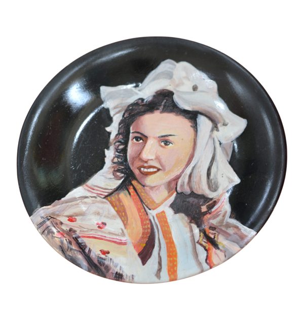 Pjatë dekorative (veshje e zonës së Mirditës)