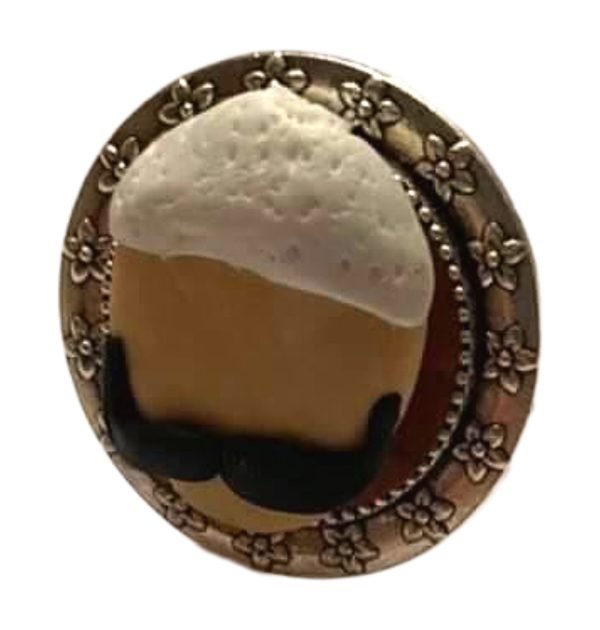 Unazë me motive tradicionale